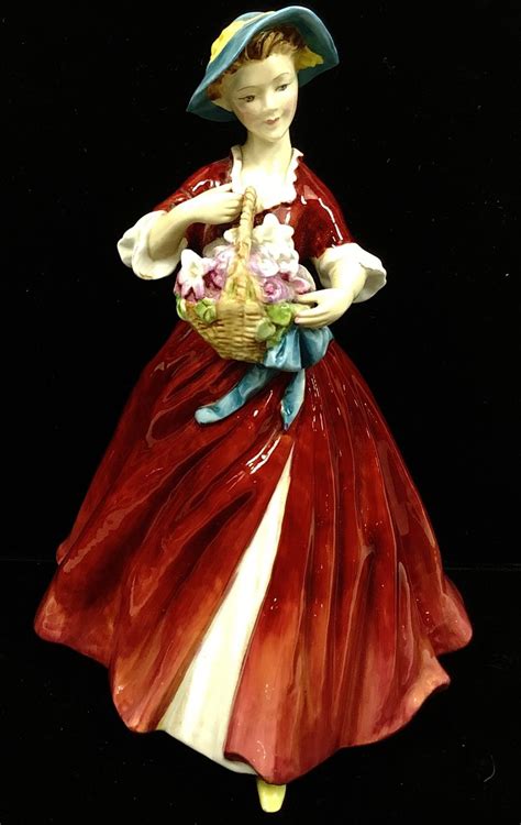 Each model is illustrated with a data table on designer, size, colour, starting and ending dates and naturally current market prices in US dollars, Canadian dollars and UK pounds. . Royal worcester figurines catalogue